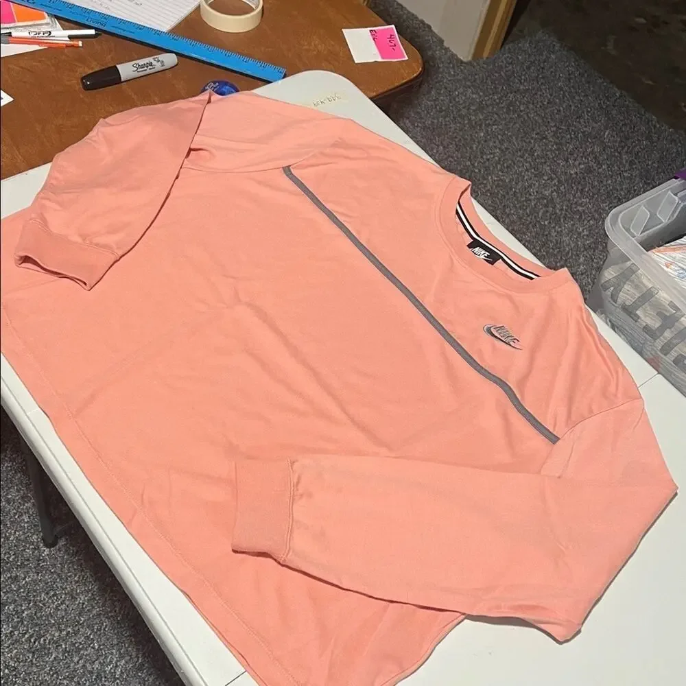 Nike women’s 1X long sleeve tee, peachy-pink with gray band
